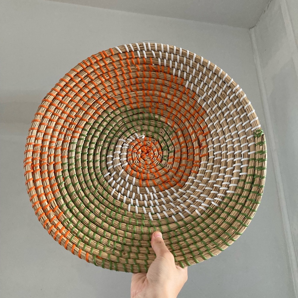 Round plate for cat dog - NWOT